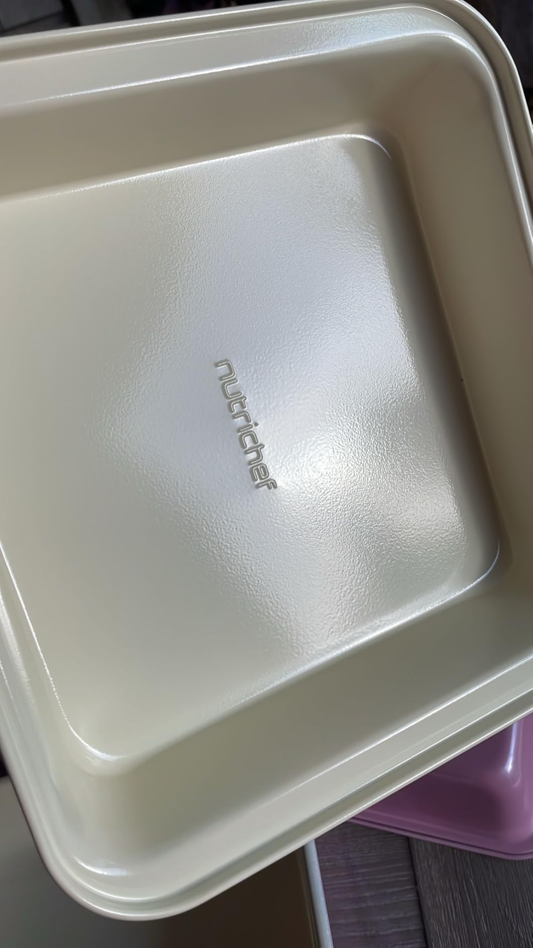 Close-up of the NutriChef ceramic baking tray